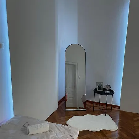 Santic Apartment *